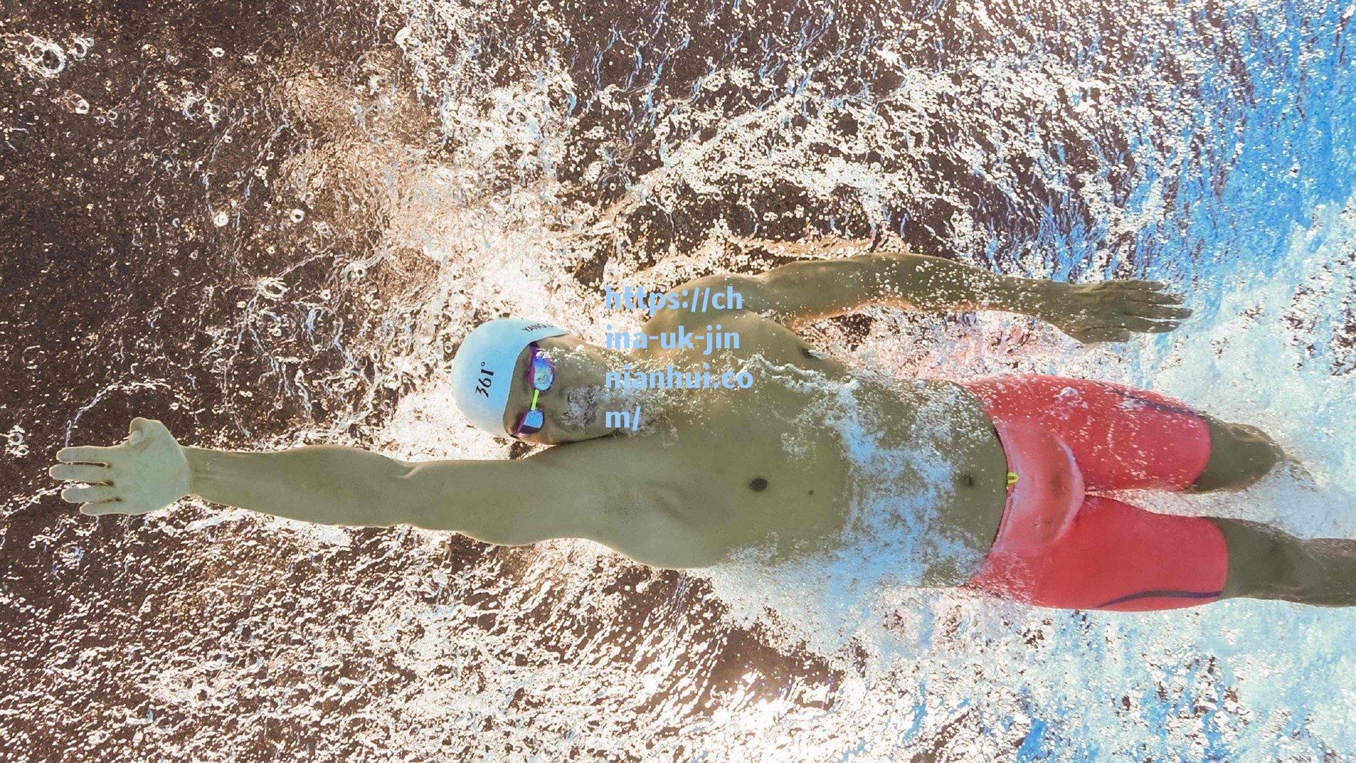 安菲尔德嘘声四起!阿诺德遭主场球迷倒彩,费迪南德社媒怒斥,羞辱自家球员是足球之耻!