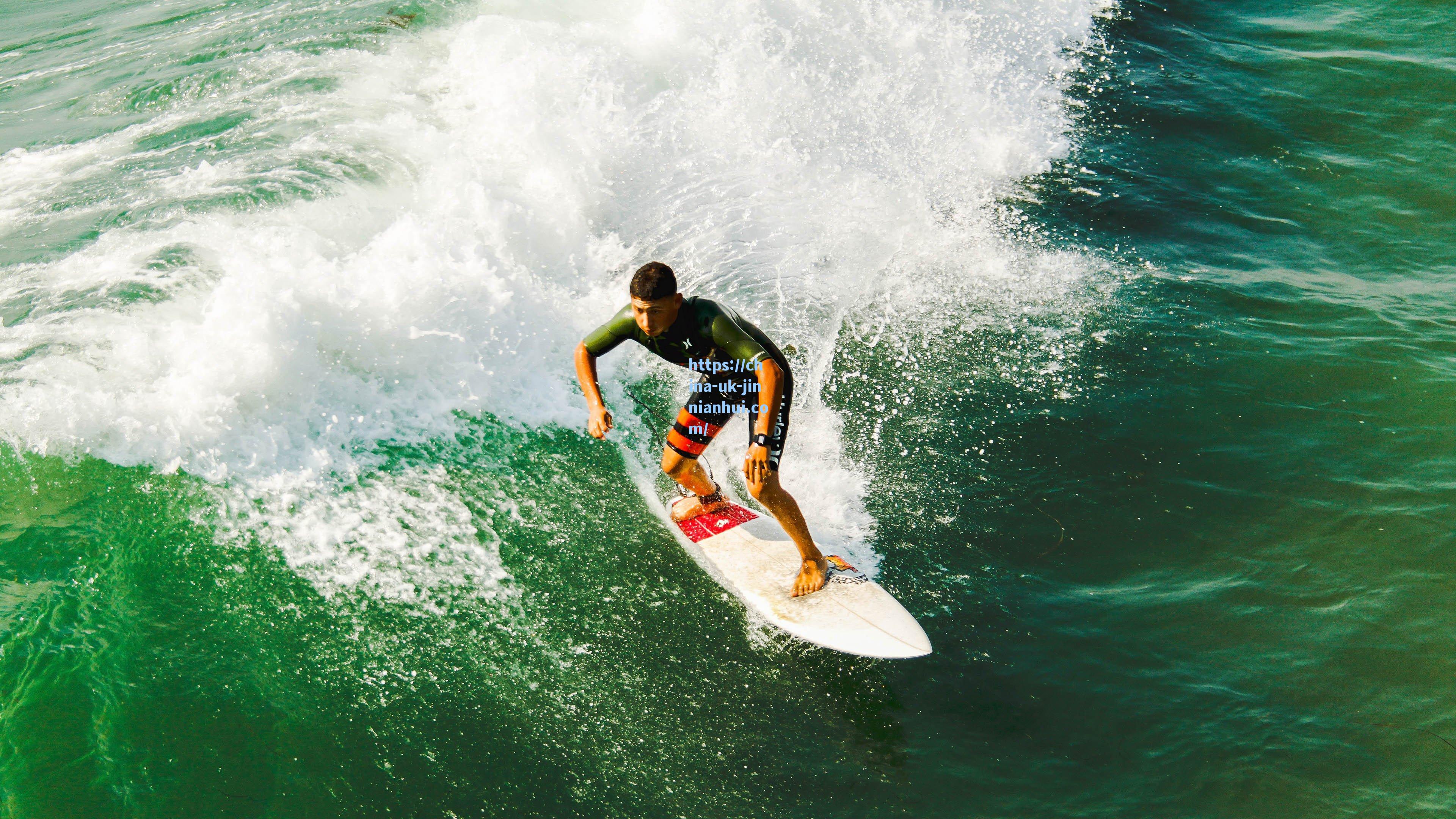 阿莫林盛赞卢克-肖世界级实力，B费与梅努双中场配置或成战术新方向